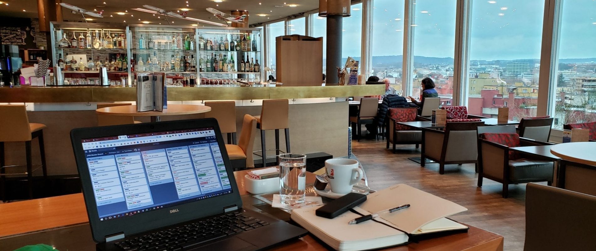 Zurich Airport Hilton - Lobby Restaurant